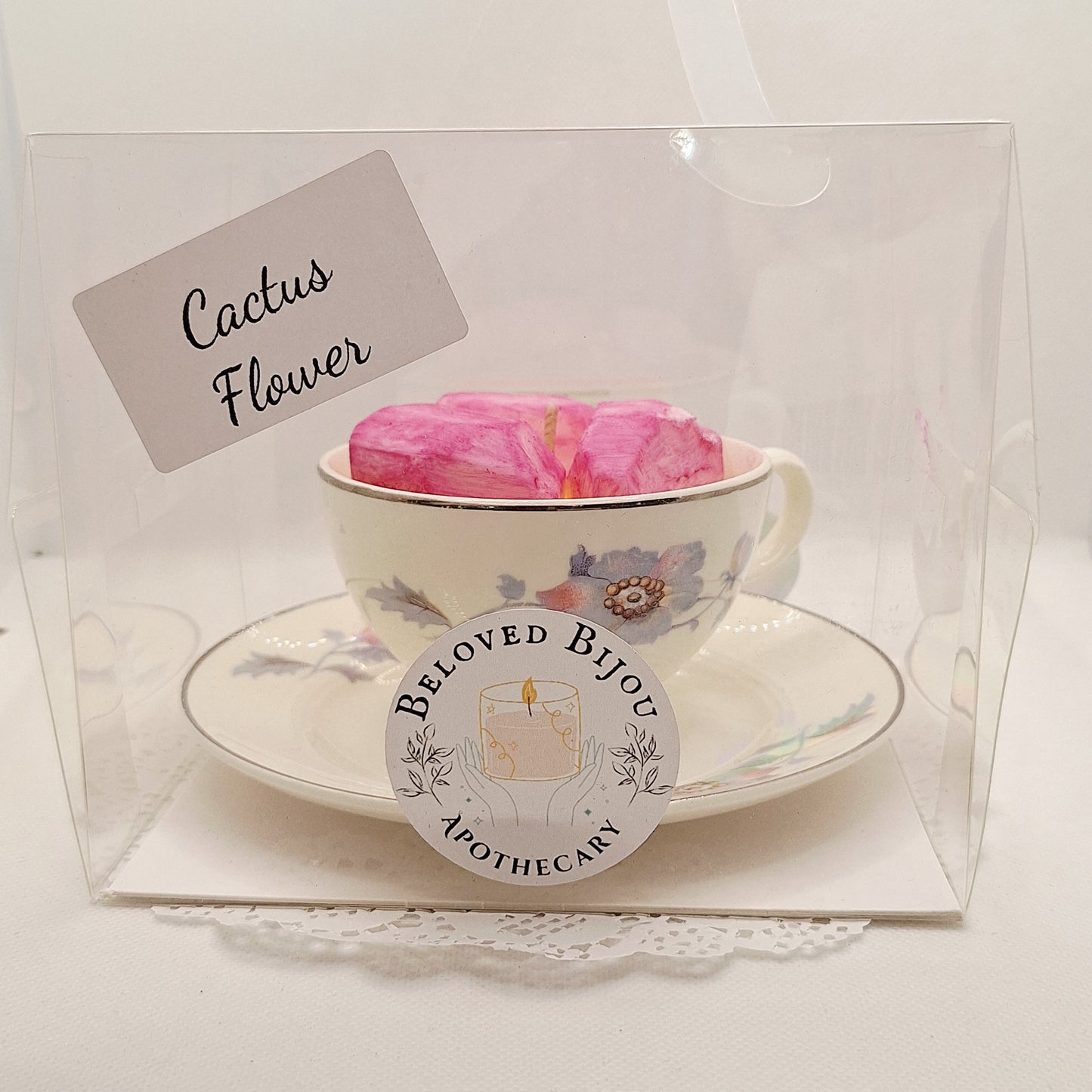Salem Bryn Mawr 7 oz Molded Teacup and Saucer Candle