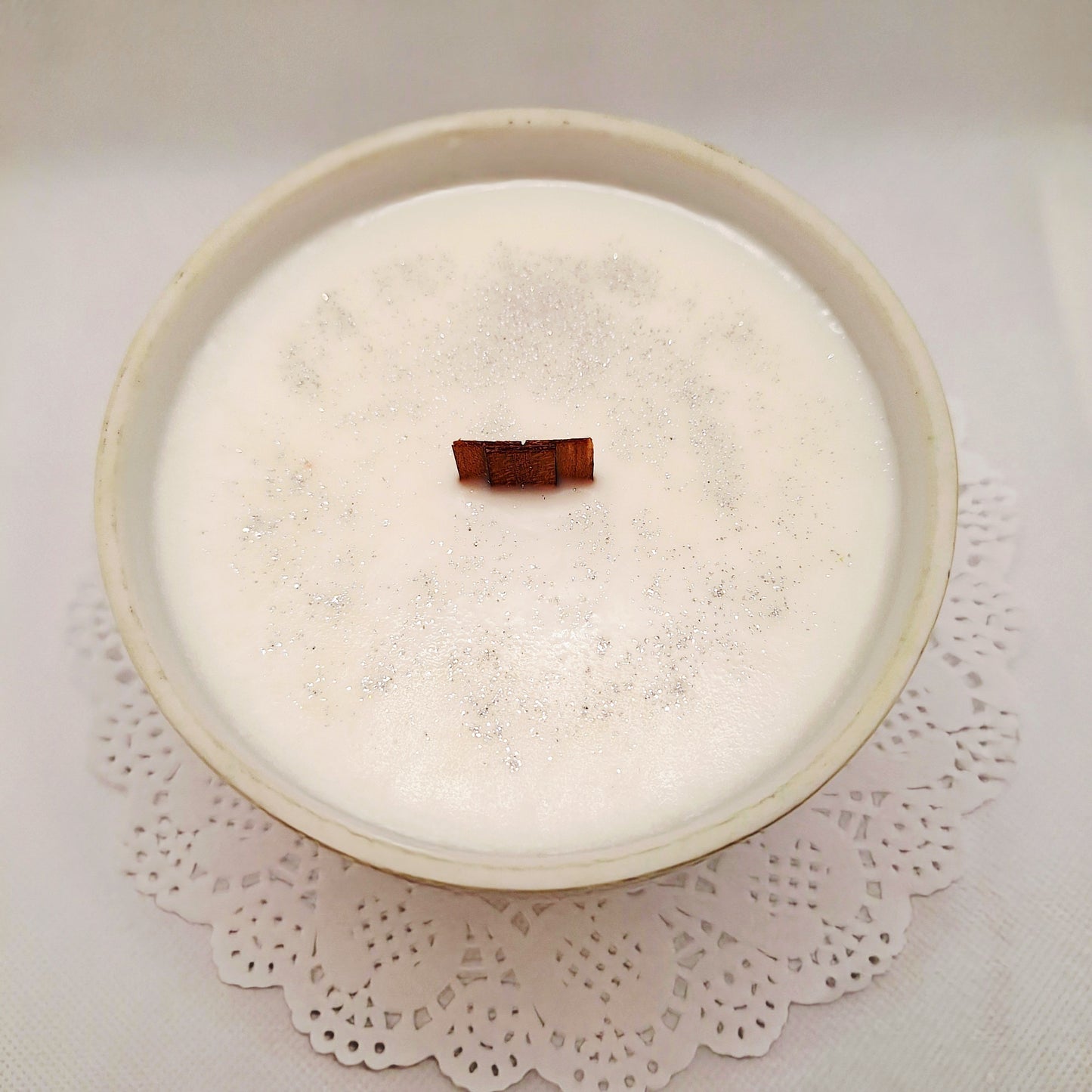 Lefton 25th Anniversary 8 oz Footed Dish Wood Wick Candle