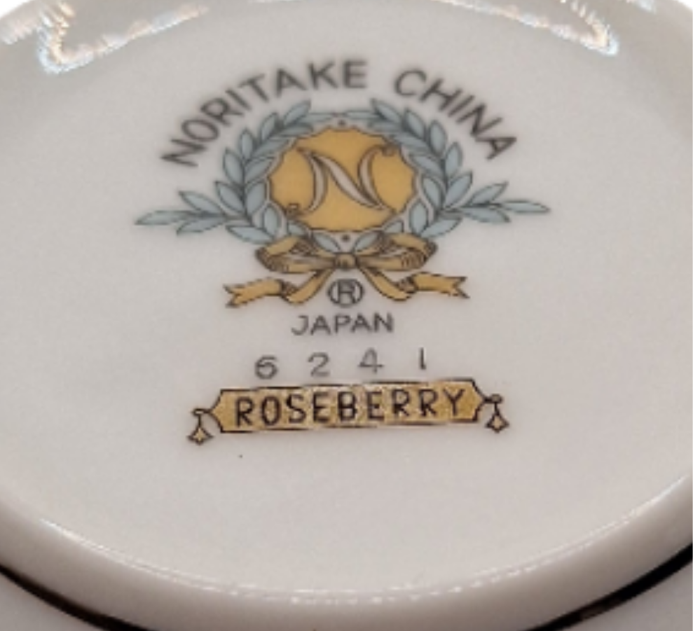 Noritake Roseberry 8 oz Massage Oil Candle