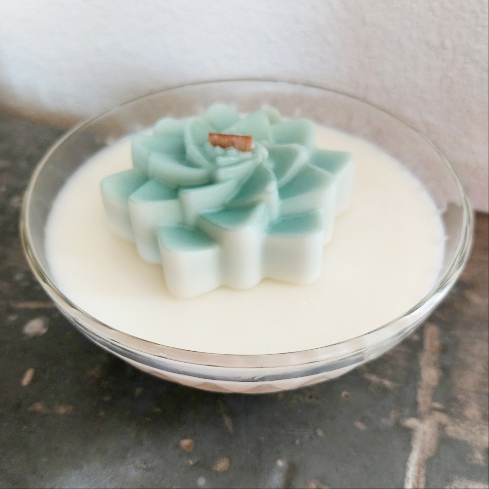 Molded Agave Bloom Vintage Dish Candle