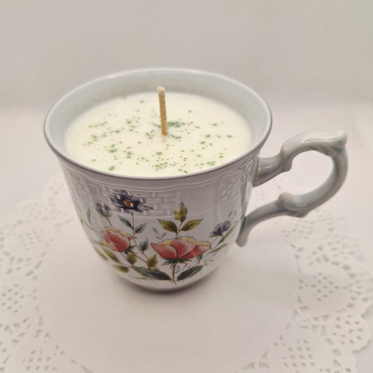 Mikasa Precious Blue Brook 6 oz Soy Wax Candle