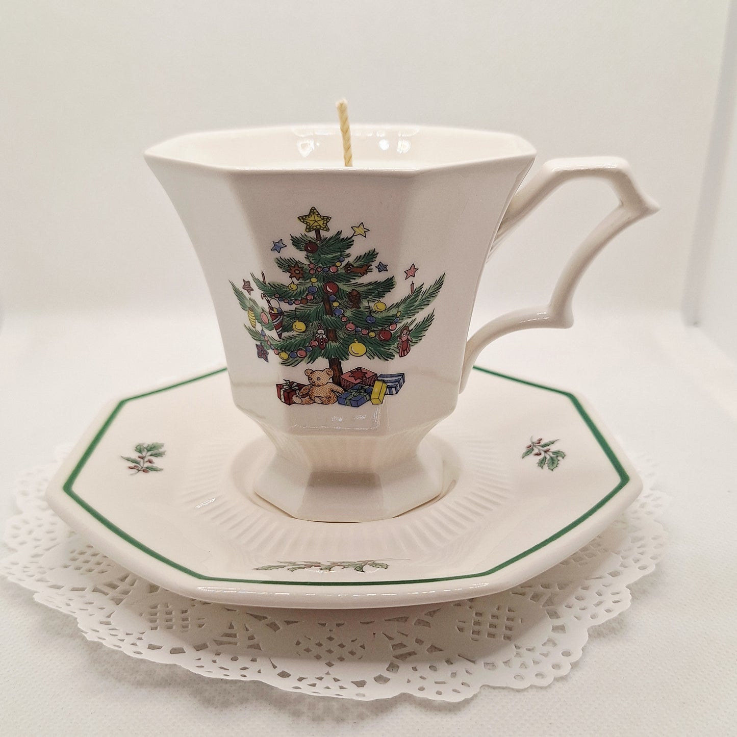 Nikko Christmastime Soy Wax Teacup and Saucer Candle