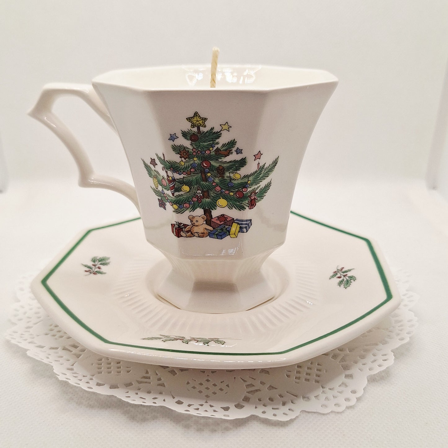Nikko Christmastime Soy Wax Teacup and Saucer Candle