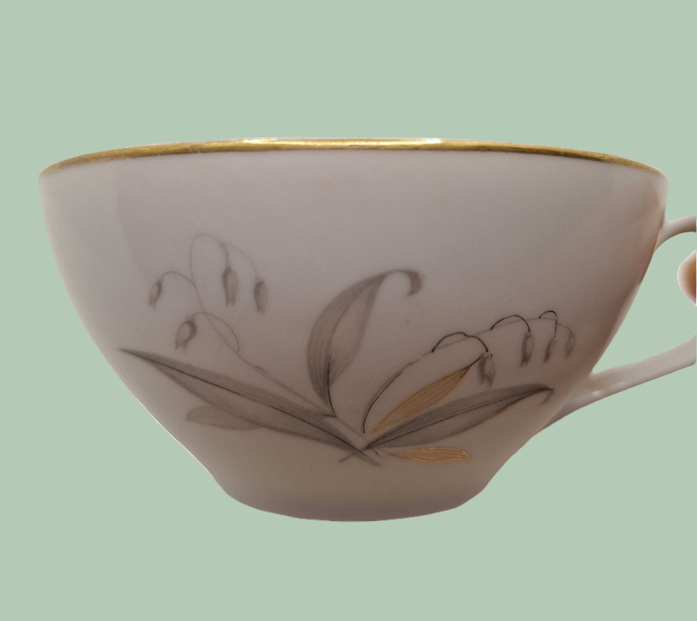 Kaysons China Golden Rhapsody 5 oz Teacup Candles