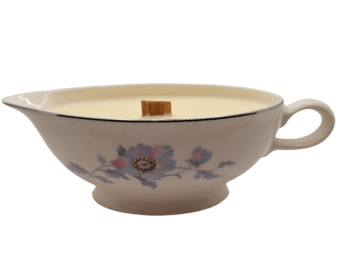 Salem Bryn Mawr 12 oz Wood Wick Massage Oil Candle